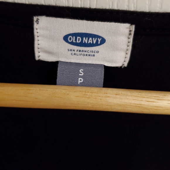 🔥3/$30 Wraparound Long Sleeve - Picture 2 of 9